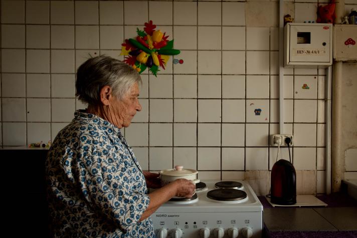 Empowering the vulnerable: EU supports senior Ukrainians affected by war 04