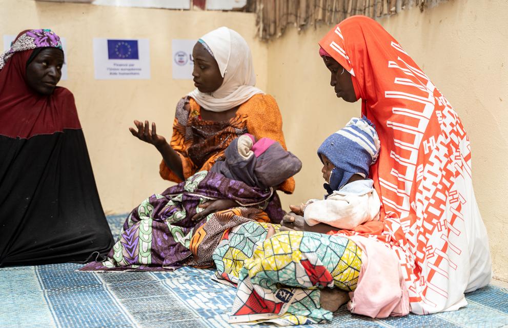 A group of women in a malnutrition centre in the health district of Mirriah, Niger