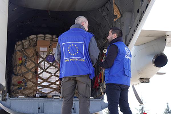 Romanian planes with new EU assistance arriving in Gaziantep, Türkiye 