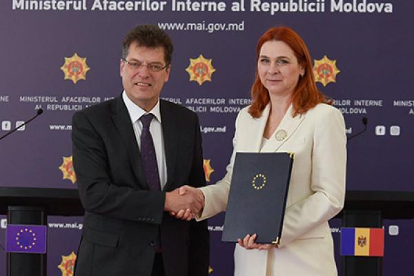 Commissioner Lenarčič and Minister of Internal Affairs Ana Revenco 